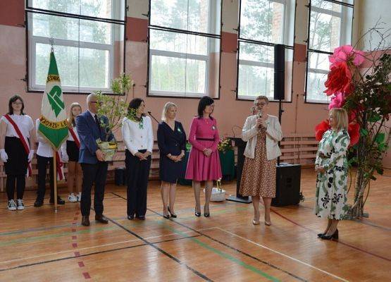 Grafika 85: Dzień Patrona Szkoły oraz Stulecie Lasów Państwowych