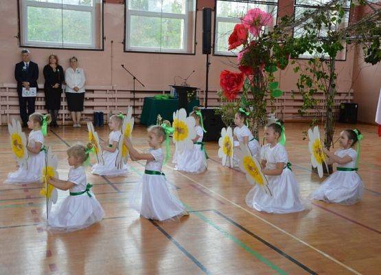 Grafika 41: Dzień Patrona Szkoły oraz Stulecie Lasów Państwowych