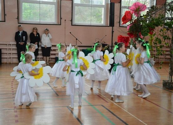 Grafika 37: Dzień Patrona Szkoły oraz Stulecie Lasów Państwowych