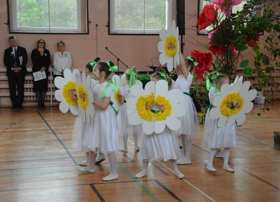 Grafika 42: Dzień Patrona Szkoły oraz Stulecie Lasów Państwowych