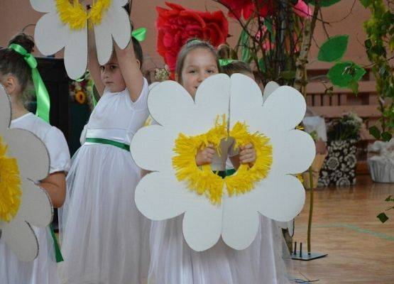 Grafika 43: Dzień Patrona Szkoły oraz Stulecie Lasów Państwowych