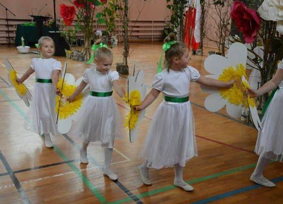 Grafika 47: Dzień Patrona Szkoły oraz Stulecie Lasów Państwowych