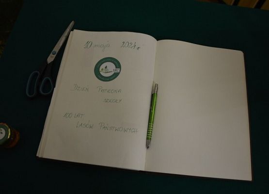 Grafika 61: Dzień Patrona Szkoły oraz Stulecie Lasów Państwowych
