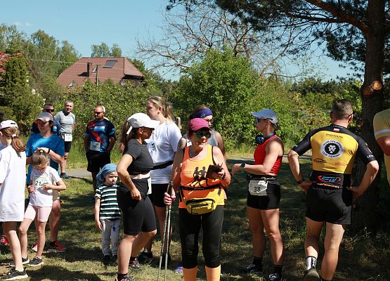 Grafika 1: "Rodzinny Bieg Leśnika" na 8 kilometrów przy Szkole Podstawowej w Leśnicach