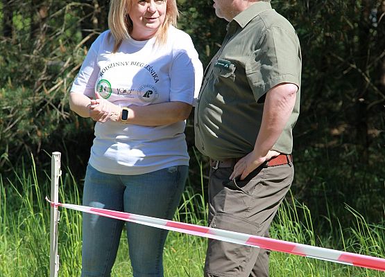 Grafika 7: "Rodzinny Bieg Leśnika" na 8 kilometrów przy Szkole Podstawowej w Leśnicach