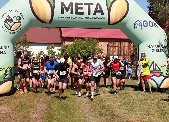 Grafika 13: "Rodzinny Bieg Leśnika" na 8 kilometrów przy Szkole Podstawowej w Leśnicach