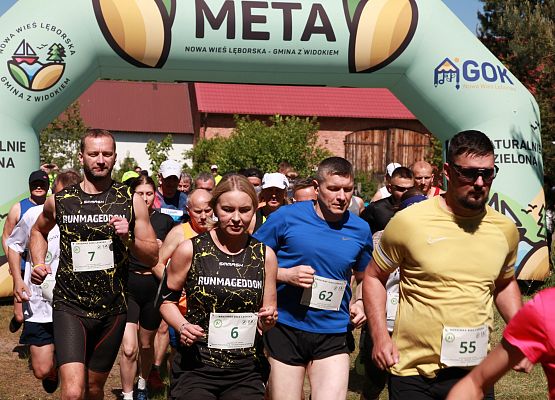 Grafika 22: "Rodzinny Bieg Leśnika" na 8 kilometrów przy Szkole Podstawowej w Leśnicach