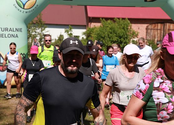 Grafika 43: "Rodzinny Bieg Leśnika" na 8 kilometrów przy Szkole Podstawowej w Leśnicach