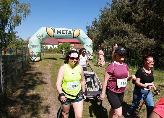 Grafika 55: "Rodzinny Bieg Leśnika" na 8 kilometrów przy Szkole Podstawowej w Leśnicach