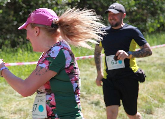 Grafika 79: "Rodzinny Bieg Leśnika" na 8 kilometrów przy Szkole Podstawowej w Leśnicach