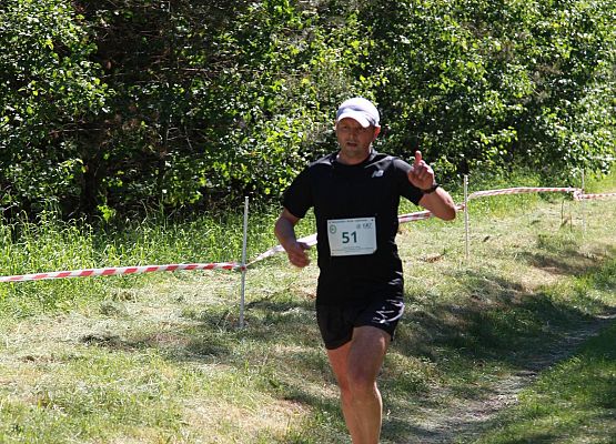 Grafika 139: "Rodzinny Bieg Leśnika" na 8 kilometrów przy Szkole Podstawowej w Leśnicach