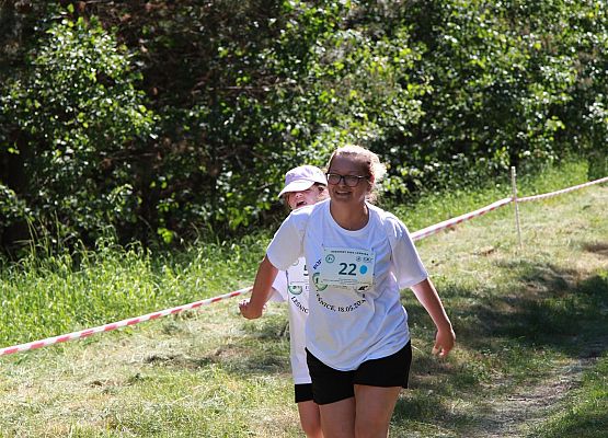 Grafika 152: "Rodzinny Bieg Leśnika" na 8 kilometrów przy Szkole Podstawowej w Leśnicach