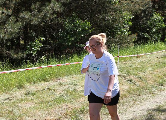 Grafika 155: "Rodzinny Bieg Leśnika" na 8 kilometrów przy Szkole Podstawowej w Leśnicach