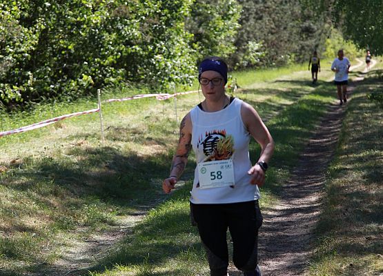 Grafika 268: "Rodzinny Bieg Leśnika" na 8 kilometrów przy Szkole Podstawowej w Leśnicach