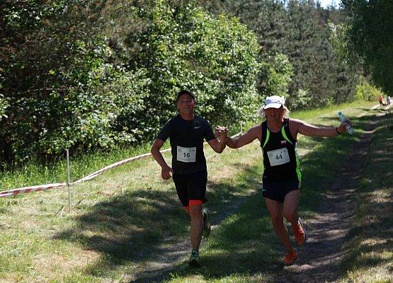 Grafika 290: "Rodzinny Bieg Leśnika" na 8 kilometrów przy Szkole Podstawowej w Leśnicach