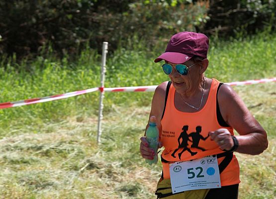 Grafika 304: "Rodzinny Bieg Leśnika" na 8 kilometrów przy Szkole Podstawowej w Leśnicach