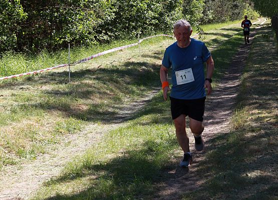 Grafika 319: "Rodzinny Bieg Leśnika" na 8 kilometrów przy Szkole Podstawowej w Leśnicach