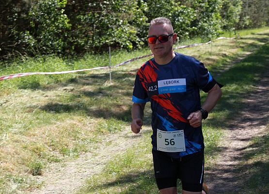 Grafika 326: "Rodzinny Bieg Leśnika" na 8 kilometrów przy Szkole Podstawowej w Leśnicach