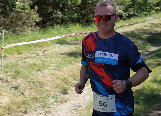 Grafika 327: "Rodzinny Bieg Leśnika" na 8 kilometrów przy Szkole Podstawowej w Leśnicach