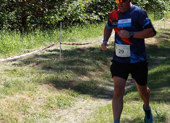 Grafika 331: "Rodzinny Bieg Leśnika" na 8 kilometrów przy Szkole Podstawowej w Leśnicach