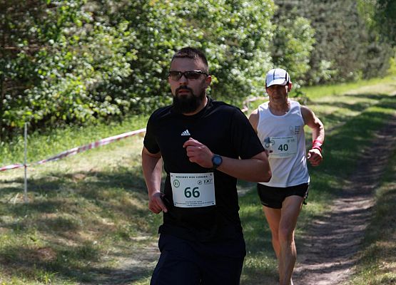 Grafika 342: "Rodzinny Bieg Leśnika" na 8 kilometrów przy Szkole Podstawowej w Leśnicach