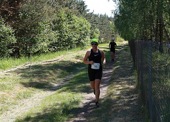 Grafika 348: "Rodzinny Bieg Leśnika" na 8 kilometrów przy Szkole Podstawowej w Leśnicach