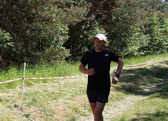 Grafika 356: "Rodzinny Bieg Leśnika" na 8 kilometrów przy Szkole Podstawowej w Leśnicach