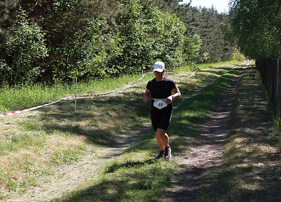Grafika 360: "Rodzinny Bieg Leśnika" na 8 kilometrów przy Szkole Podstawowej w Leśnicach