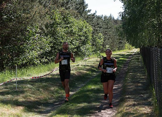 Grafika 379: "Rodzinny Bieg Leśnika" na 8 kilometrów przy Szkole Podstawowej w Leśnicach