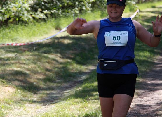 Grafika 389: "Rodzinny Bieg Leśnika" na 8 kilometrów przy Szkole Podstawowej w Leśnicach