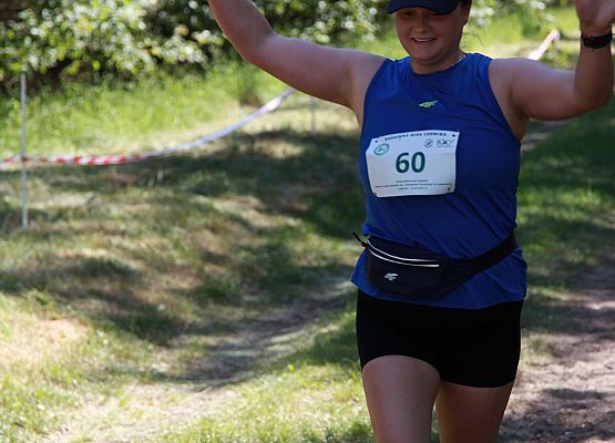 Grafika 390: "Rodzinny Bieg Leśnika" na 8 kilometrów przy Szkole Podstawowej w Leśnicach