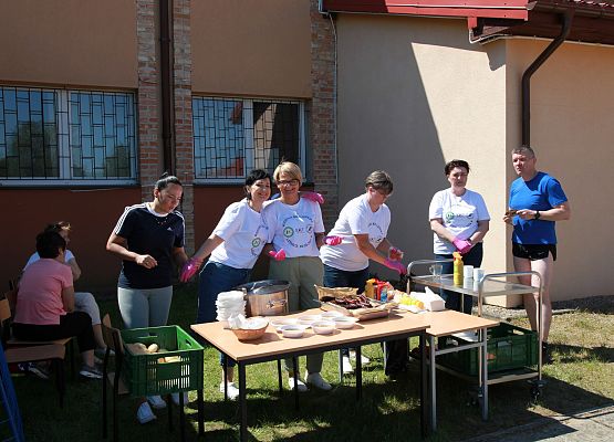 Grafika 391: "Rodzinny Bieg Leśnika" na 8 kilometrów przy Szkole Podstawowej w Leśnicach