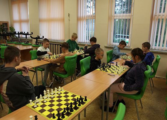 Grafika 1: Turniej szachowy o mistrzostwo Szkoły Podstawowej w Leśnicach w roku szkolnym 2024/2025