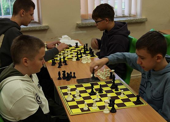 Grafika 11: Turniej szachowy o mistrzostwo Szkoły Podstawowej w Leśnicach w roku szkolnym 2024/2025