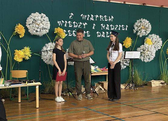 Grafika 6: Uroczyste zakończenie roku szkolnego klasy ósmej