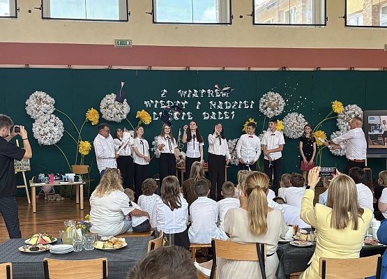 Grafika 17: Uroczyste zakończenie roku szkolnego klasy ósmej