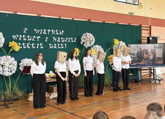 Grafika 19: Uroczyste zakończenie roku szkolnego klasy ósmej