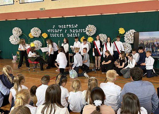 Grafika 28: Uroczyste zakończenie roku szkolnego klasy ósmej