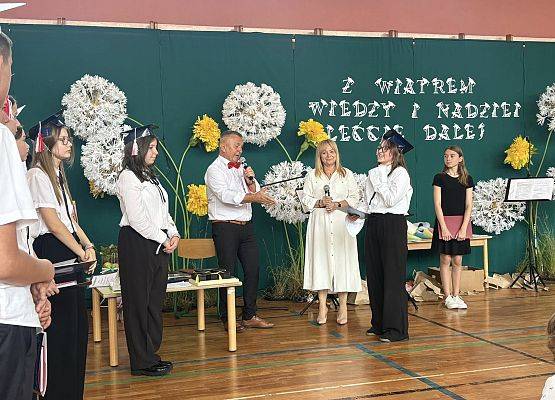 Grafika 34: Uroczyste zakończenie roku szkolnego klasy ósmej