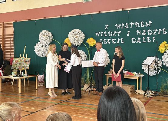 Grafika 41: Uroczyste zakończenie roku szkolnego klasy ósmej