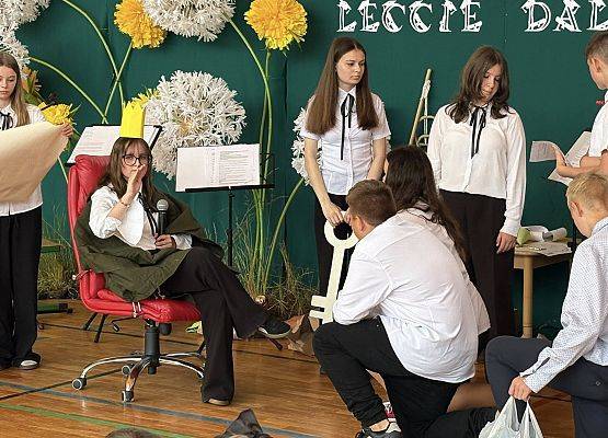 Grafika 51: Uroczyste zakończenie roku szkolnego klasy ósmej