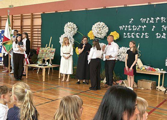 Grafika 55: Uroczyste zakończenie roku szkolnego klasy ósmej