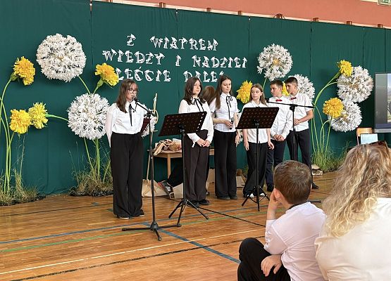 Grafika 60: Uroczyste zakończenie roku szkolnego klasy ósmej