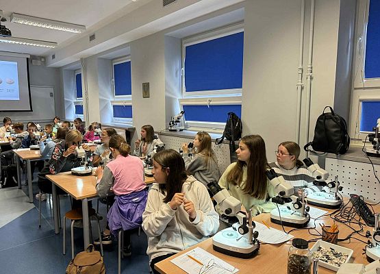 Wycieczka w nagrodę za wyniki w nauce grafika