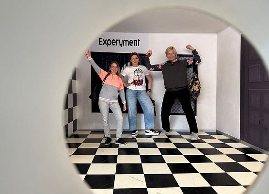 Wycieczka w nagrodę za wyniki w nauce grafika