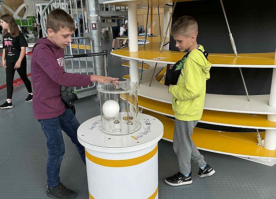 Wycieczka w nagrodę za wyniki w nauce grafika