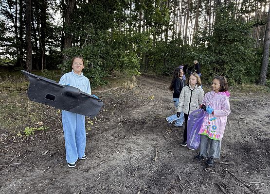 Grafika 22: ,,W naturę z kulturą"