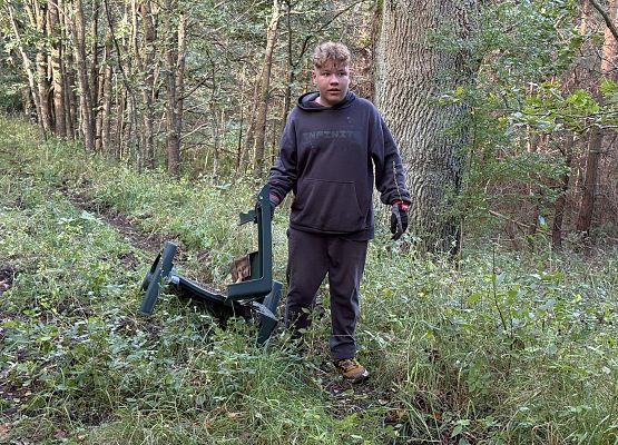 Grafika 15: ,,W naturę z kulturą"