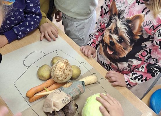 zabawa do wiersza Juliana Tuwima " Warzywa"