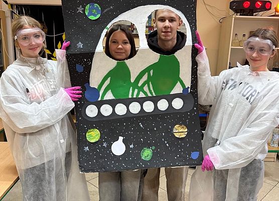 Grafika 8: Nerd Night w LO1 - nasi uczniowie w świecie nauki